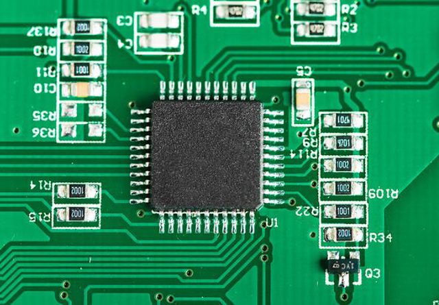 長(zhǎng)期收購(gòu) [ST] 汽車器件：汽車 MCU、汽車?yán)走_(dá)收發(fā)器、汽車功率分立器件